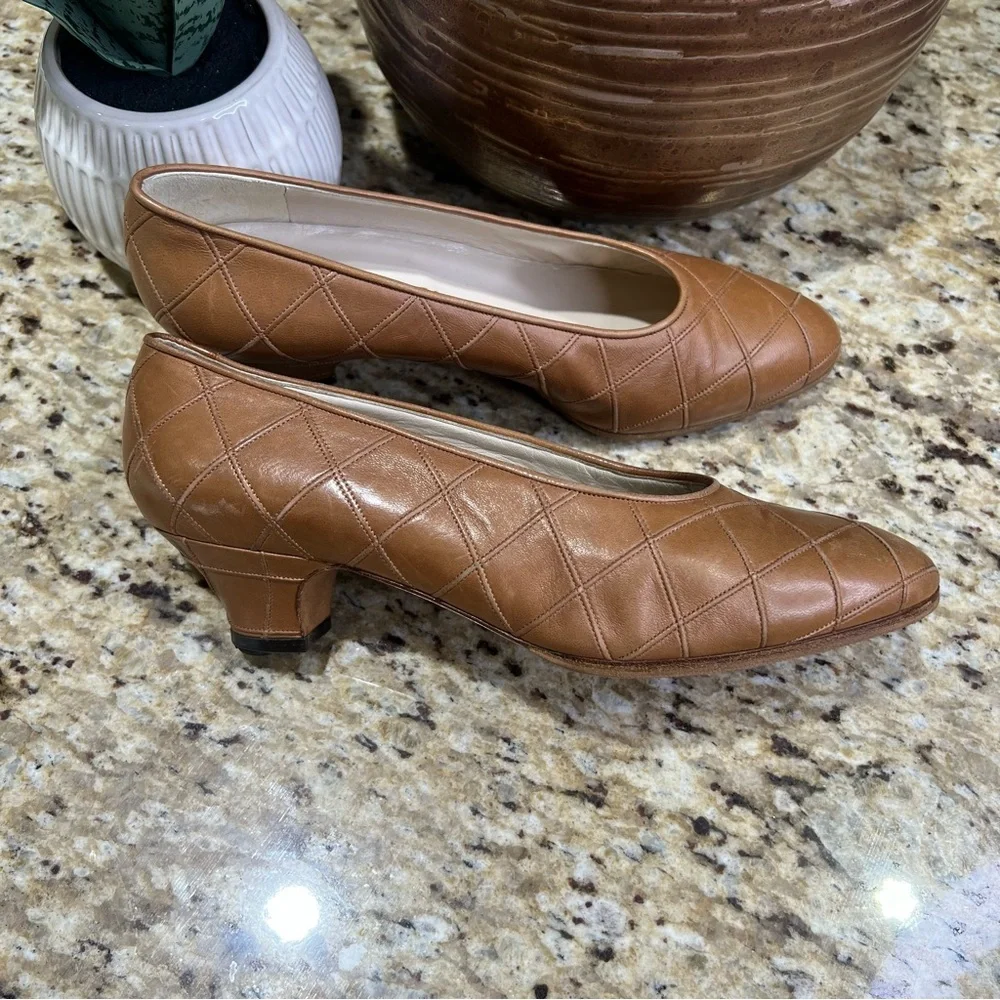 Chanel Quilted Tan Brown Leather Almond Toe Pumps 36 100% Authentic